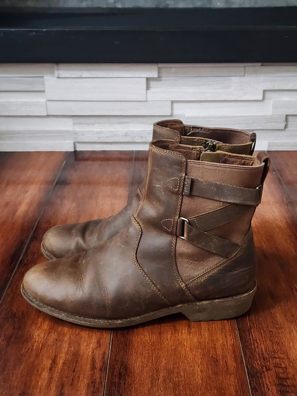 Teva Ellery Waterproof Leather Moto Ankle Boots Brown Side Zip Women's US 9